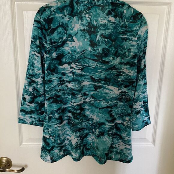 Chico’s Easy Wear Cardigan Sweater, Teal Print, Size 0. - Picture 3 of 5
